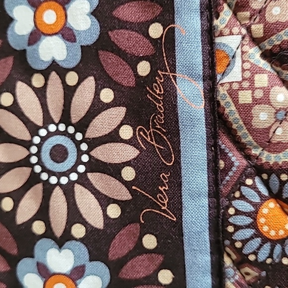 Vera Bradley 14"x11" Computer Case - Picture 4 of 5